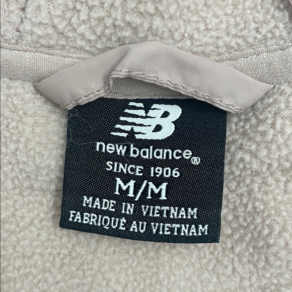 New Balance Women's Light Pink Hoodie Jacket 4 Pockets Sz M - Picture 7 of 13